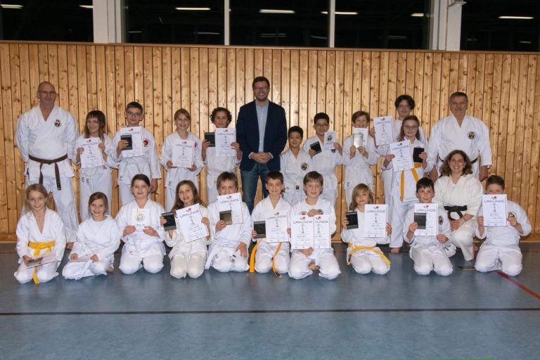 Kinderprüfung mit dem Hanauer Bürgermeister